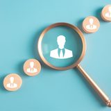 求人写真に載りたくない！バイトや社員の角が立たない断り方と顔出しなしの採用戦略